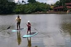 Stand-up paddle no lago